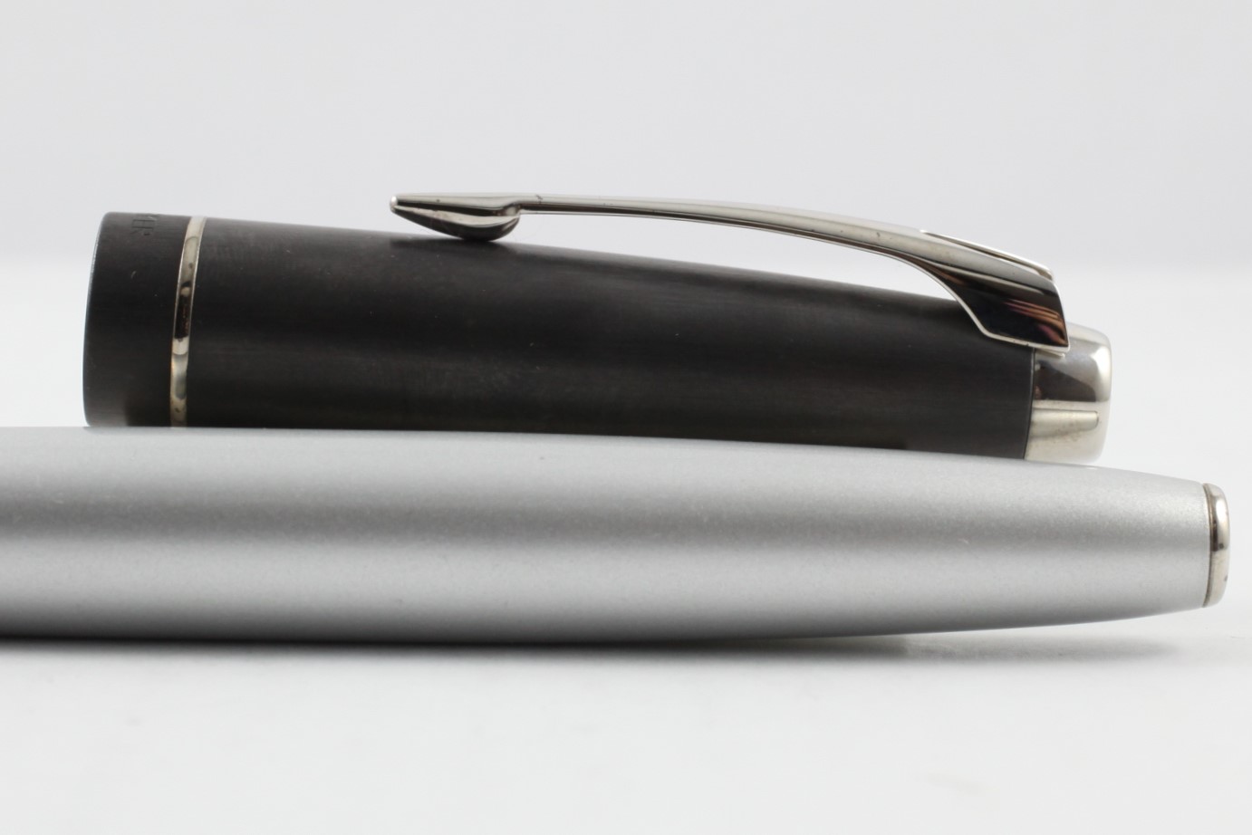 Parker100SilverGreySTRB_F